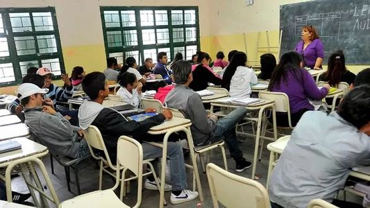 Qué va a pasar con las clases en CABA: ¿hay paro el lunes 26?