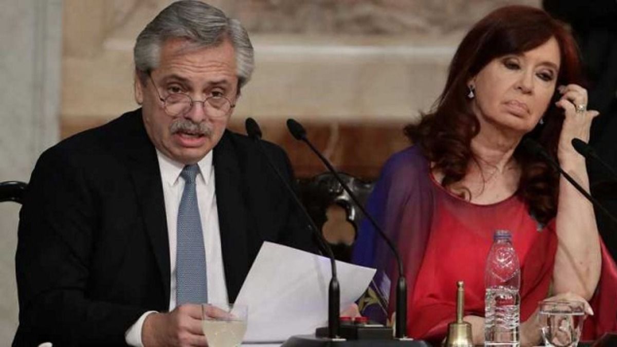 La encuesta de Baby Etchecopar: ¿Qué título le pondría a la Argentina?