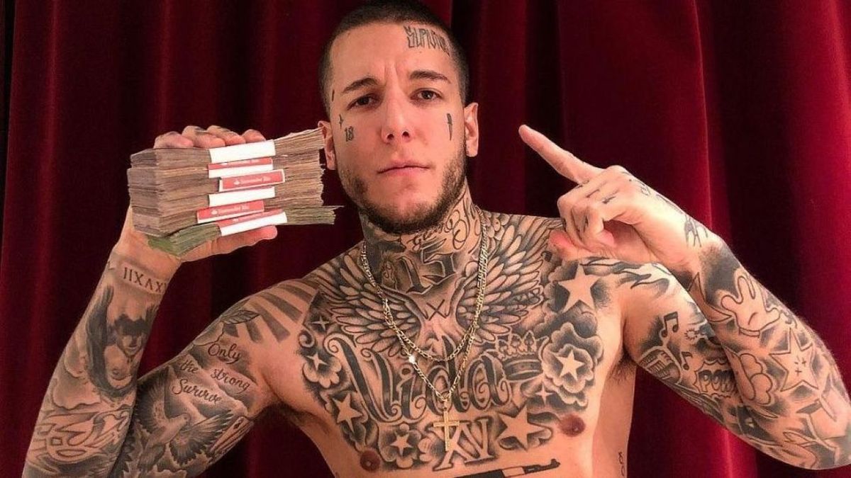 Alex Caniggia subasta su pelo por 100 millones de dólares