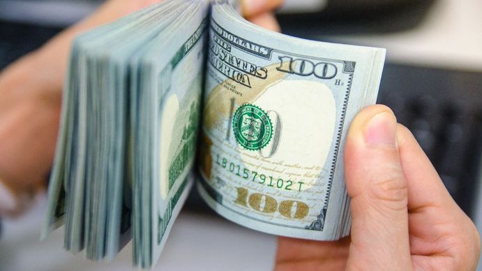 El dólar blue volvió a subir y rompió otro récord