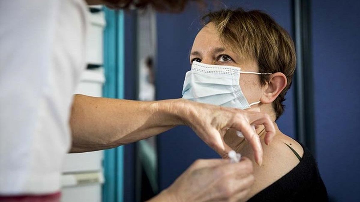 Tercera dosis contra el coronavirus en la Ciudad: ¿cómo hay que anotarse para recibir la vacuna?
