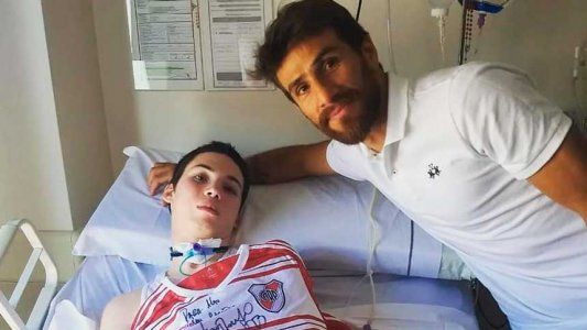 Decepcionante: en la clínica en la que está internado le robaron la camiseta que le regaló Ponzio