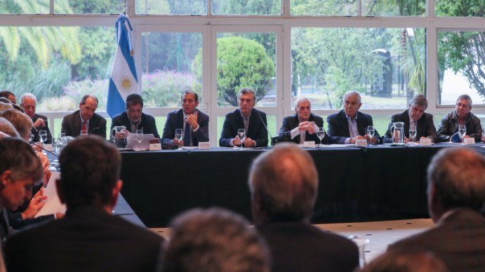 Tras una semana difícil, Macri bajó línea a sus ministros y analizó las perspectivas de Vaca Muerta con el sector petrolero