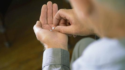Con sólo tres pastillas diarias pueden evitarse infartos y ACV, afirma un estudio mundial