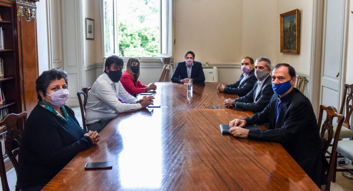 Nicolás Trotta y representantes de las escuelas privadas de la Ciudad de Buenos Aires.