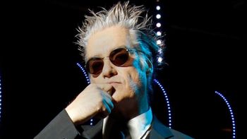 Roberto Pettinato vuelve a la televisión con un programa humorístico