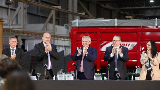 Pese al pedido de renuncia, Matías Kulfas aún sigue en su cargo y definen cuándo asumirá Daniel Scioli