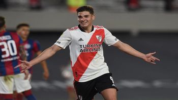 El que se lució fue el delantero del equipo de Núñez, Julián Álvarez, el encargado de convertir un hat-trick, llevarse la pelota y darle la victoria al equipo. El que se lució fue el delantero del equipo de Núñez, Julián Álvarez, el encargado de convertir un hat-trick, llevarse la pelota y darle la victoria al equipo.