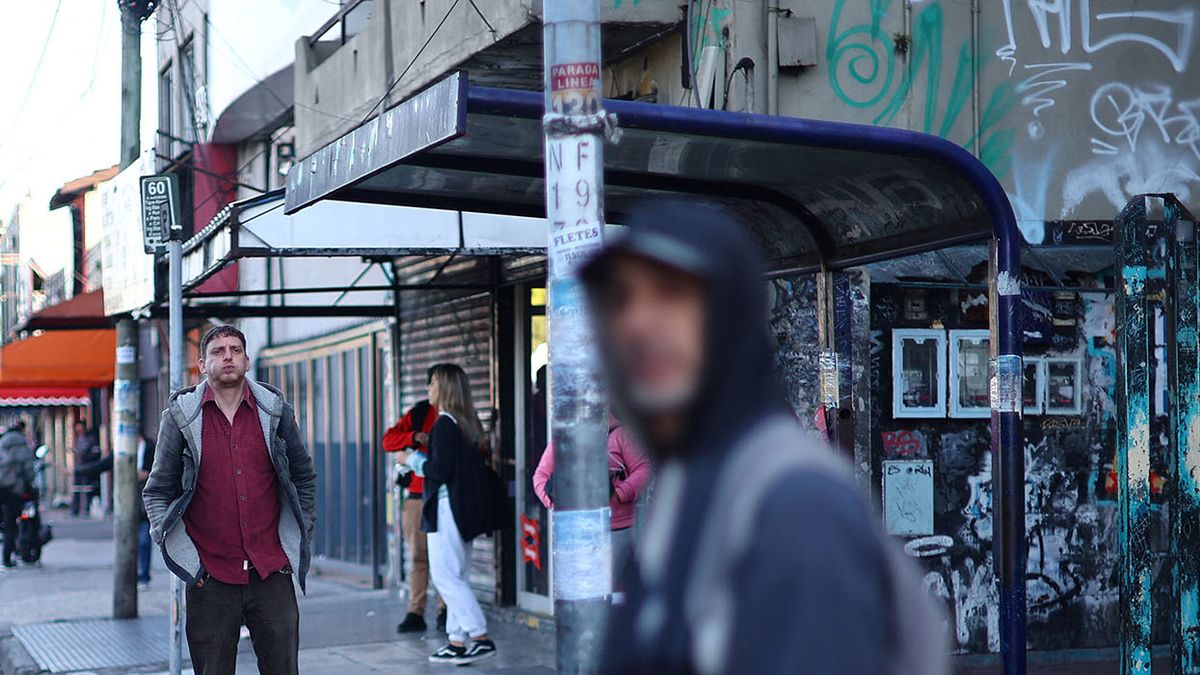 Rige el paro nacional de colectivos de la UTA: no funcionan los servicios de corta y media distancia. (Foto: Reuters)