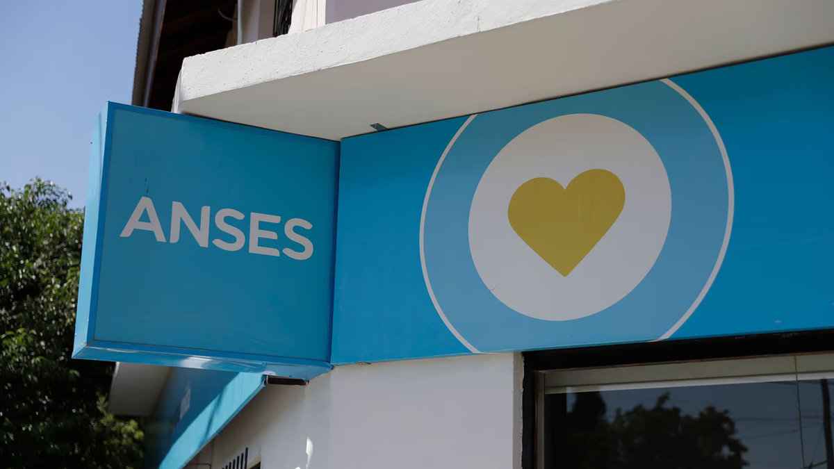 El bono de ANSES busca reforzar los ingresos de jubilados con haberes mínimos. Foto: Anses.
