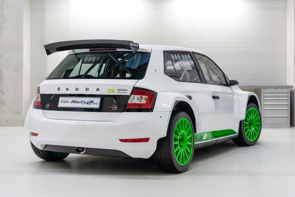 El motor ha sido modificado con actualizaciones para mejorar el intercambio de gases. Esto se llevó a cabo con un intercooler de nuevo diseño y más eficiente