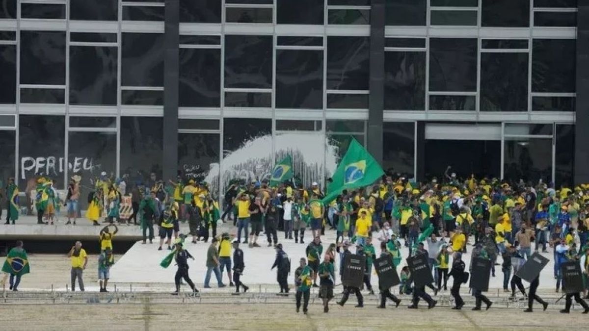 Manifestantes extremistas pro Bolsonaro tomaron el Planalto, el Congreso y la sede de la Corte Suprema de Brasil, el pasado domingo. (Foto: Archivo)