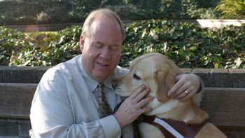 Torres Gemelas: La historia de un sobreviviente y su perro guía que lograron escapar del World Trade Center
