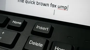 Tecla Insert: qué hace, por qué puede borrar texto y cómo usarla sin errores