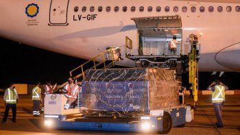 Sputnik V: el cargamento transportado este jueves es el más grande realizado hasta el momento por Aerolíneas Argentinas. Sputnik V: el cargamento transportado este jueves es el más grande realizado hasta el momento por Aerolíneas Argentinas.