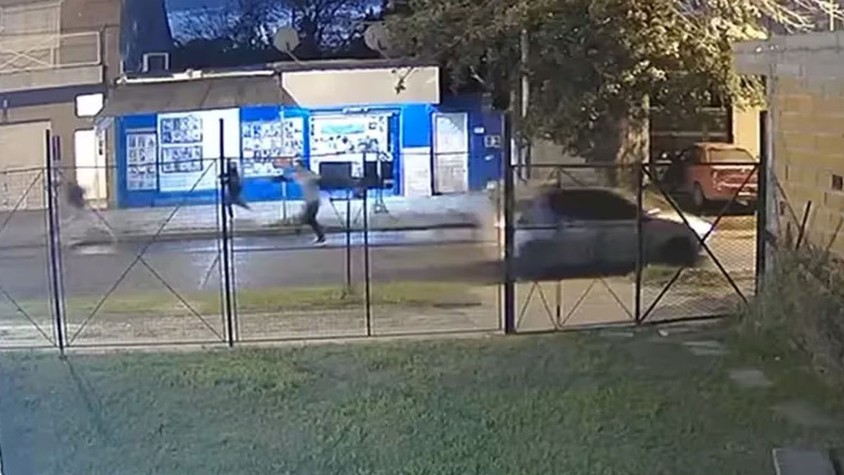 Video: así fue como un colectivero mató al motochorro que intentó robarle
