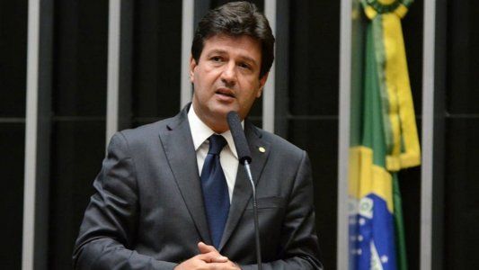 El ministro de Salud de Brasil blanqueó su despido en medio de la pandemia