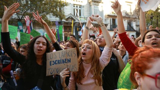 El Gobierno tildó a la marcha universitaria de política y afirmó que la Ley de Financiamiento nació muerta