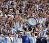 Se juega en las tribunas: los hinchas argentinos ahogaron el himno de Inglaterra en la semifinal
