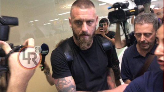 El pase del año: De Rossi abandonó su casa en Roma para volar hacia Buenos Aires y firmar con Boca