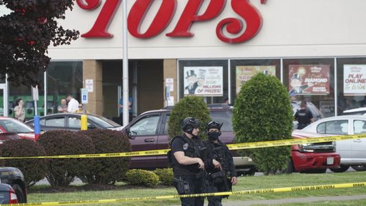 Un joven asesinó a diez personas en un comercio de Nueva York