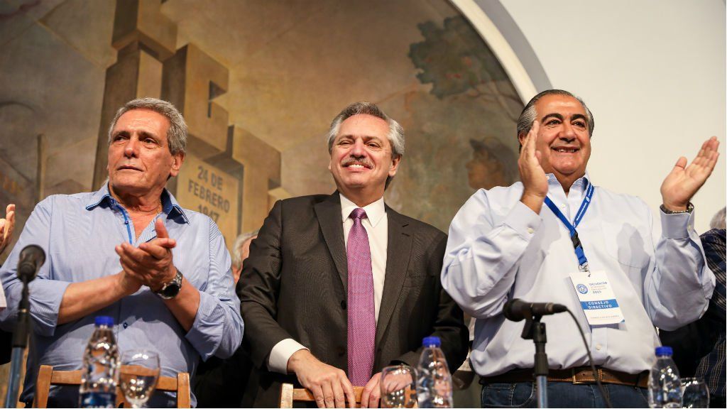 Alberto Fernández estuvo en la CGT y selló el acuerdo: El movimiento obrero organizado es parte del gobierno que viene