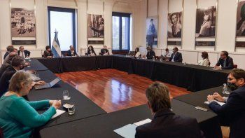 El Gobierno avanza con la ley de promoción agroindustrial y arma mesa para discutir retenciones