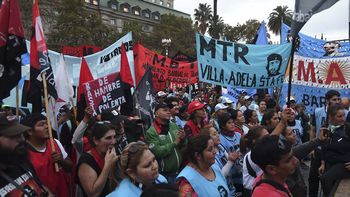 Piqueteros anuncian un nuevo plan de lucha por la falta de entrega de alimentos: ¿se aplica protocolo antipiquete?