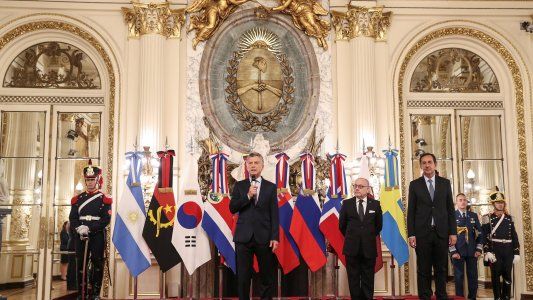 Macri autorizó credenciales de 9 nuevos embajadores