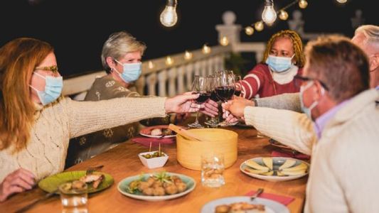 Antes de Navidad, la OMS hizo una dura recomendación por el coronavirus: Es mejor cancelar las fiestas antes que estar de luto