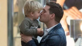 Michael Bublé no cantará de nuevo hasta que su hijo se recupere