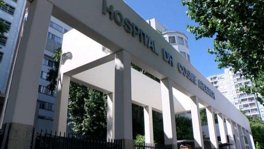 Una joven embarazada llegó descompuesta al hospital, el camillero le ofreció ayuda y la violó en el ascensor