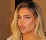 Wanda Nara posó sin corpiño y al límite de la censura: la llamativa reacción de Nora Colosimo
