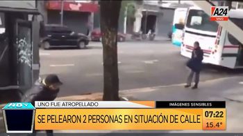 Once: pelea callejara que terminó con un hombre atropellado. (Captura de Tv) Once: pelea callejara que terminó con un hombre atropellado. (Captura de Tv)