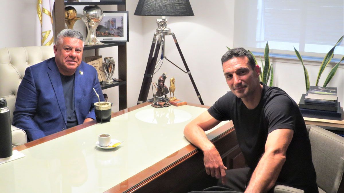 Encuentro clave: Lionel Scaloni y Chiqui Tapia se reunieron antes de la Copa América