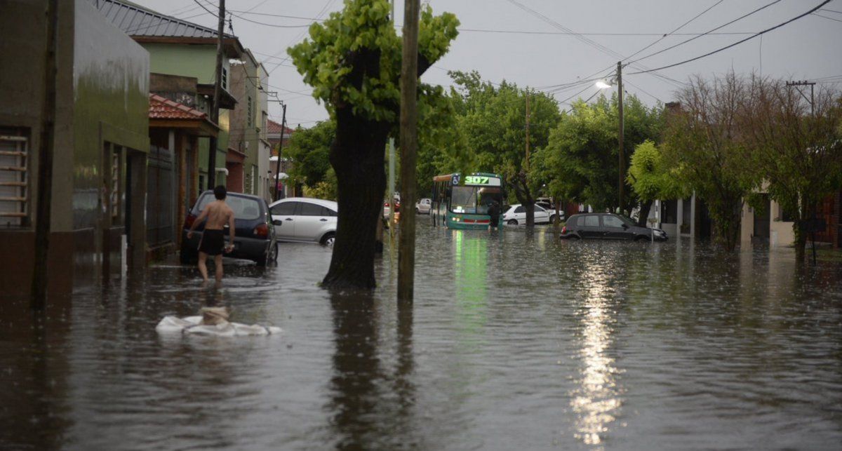 Lo que dejó el temporal: todavía quedan más de 1.300 evacuados en el conurbano bonaerense