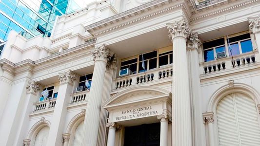 El Banco Central hizo la compra más grande del mes en medio de la convulsión financiera