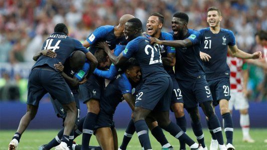 ¡Campeón mundial! Francia goleó 4-2 a Croacia en la final y ganó su segunda Copa del Mundo