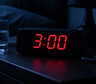 ¿Por qué te despertás a las 3 de la madrugada y qué hacer para evitarlo?