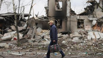 Tras la muerte de más civiles en Ucrania, Rusia anunció la apertura de corredores humanitarios (Foto: Reuters). Tras la muerte de más civiles en Ucrania, Rusia anunció la apertura de corredores humanitarios (Foto: Reuters).
