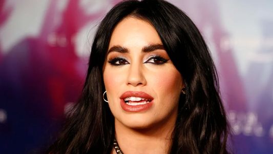 Se filtró un video de Lali Espósito a los besos con un importante actor