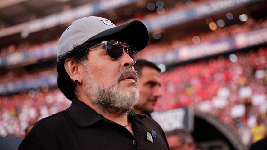 Maradona desmintió haber rechazado la oferta para ser DT de Gimnasia y le abrió la puerta: Sería un honor dirigir en mi país