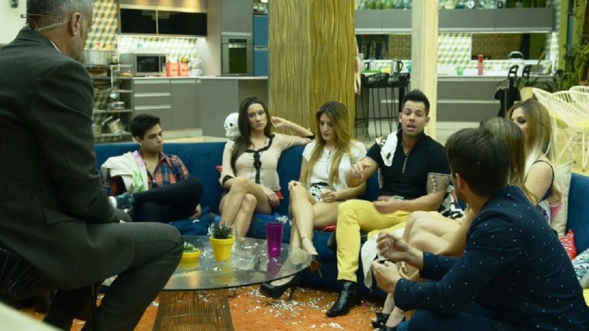 Drástico cambio de look de una ex Gran Hermano