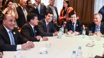 Tras darle los votos a Macri, los gobernadores del PJ se mostraron juntos para saldar sus diferencias