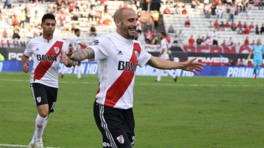 River venció 2-0 a Estudiantes con goles de Pinola y Scocco y está en zona de Copa Sudamericana