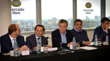 Cómo son las horas de Macri y su gabinete en un día cargado de versiones