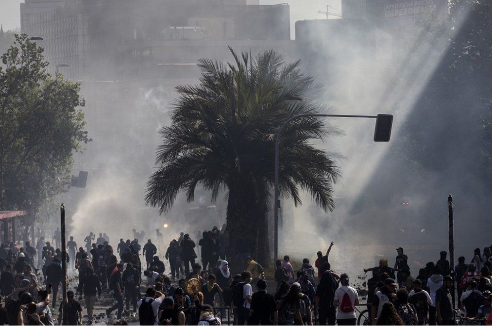 Nuevo toque de queda en Chile: sigue la violencia y blindan las ciudades contra manifestantes
