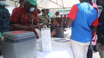 En Nigeria dicen que la variante Ómicron fue aislada antes que en Sudáfrica (Foto: AP) En Nigeria dicen que la variante Ómicron fue aislada antes que en Sudáfrica (Foto: AP)