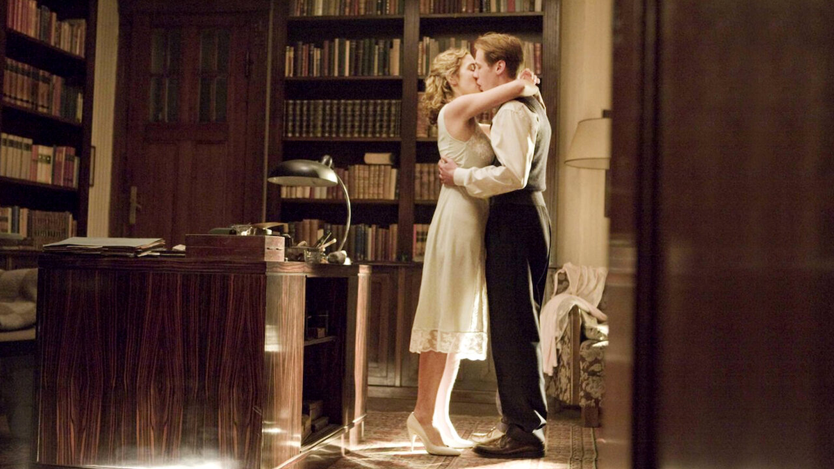 Kate Winslet y Ralph Fiennes protagonizan una historia intensa, cargada de secretos y emociones profundas. Foto: Netflix. Kate Winslet y Ralph Fiennes protagonizan una historia intensa, cargada de secretos y emociones profundas. Foto: Netflix.