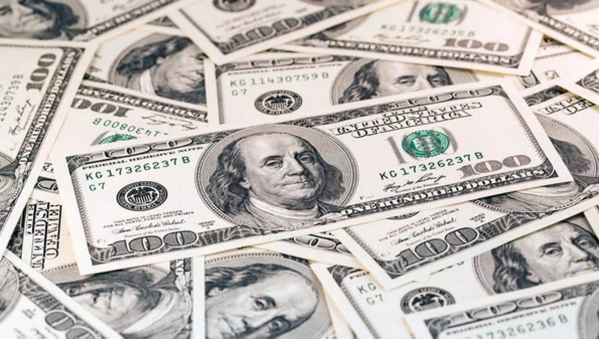 El dólar anotó su quinta caída consecutiva y cerró en $37,76